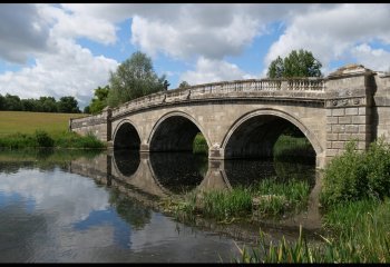 01_Pitchers-Trophy_Blenheim-Park-bridge_Alun-Thomas