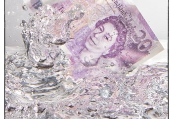 Currency-In-Choppy-Waters_Mike-Cheeseman-LRPS