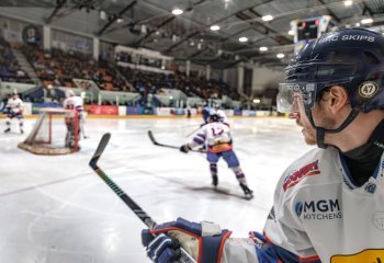 Defenseman_Gary-Gleghorn
