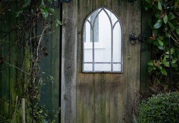 Door-to-a-Secret-Garden_Rebecca-Bex-Jordan