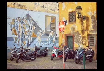 Funchal-Street-Scene_COLIN-HOSKINS