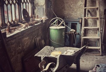 Third_The-Old-Tool-Store_Ruth-Barker