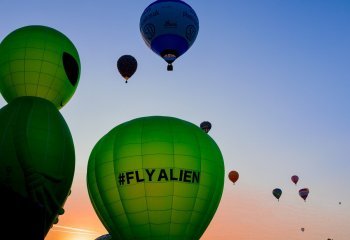 Fly-Alien_Rebecca-Bex-Jordan Fly-Alien_Rebecca-Bex-Jordan