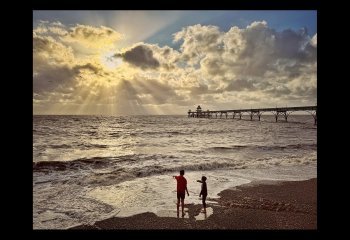 Commended_TWO-BOYS-AT-CLEVEDON-PIER_COLIN-HOSKINS