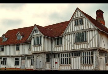 Carol-Thorne-Medieval-Guildhall-Lavenham