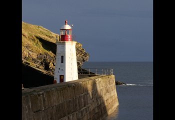 Catching the light Alun-Thomas