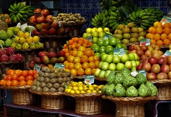johnjones_Fresh-Fruit-in-Funchal