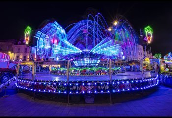 Fairground-Attraction