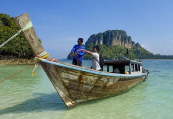 Katrina-Ellor-cccweb_katrinaellor_Longtail-Boats-Thailand