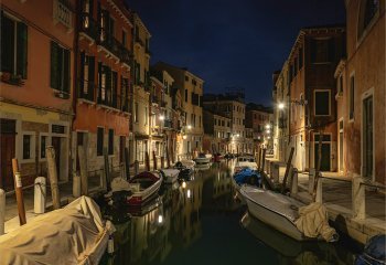 Sleeping-Venice_Suzan-Gunnee