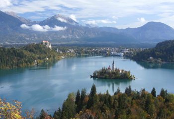 Val-Thomas-cccweb_valthomas_Lake-Bled-Slovenia